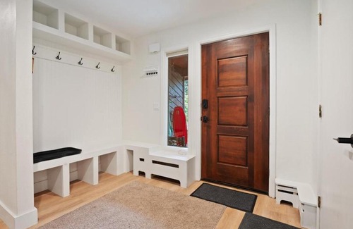 Eagle-Vail House | 5bed/3.5bath Eagle Vail/HotTub Many Extras!