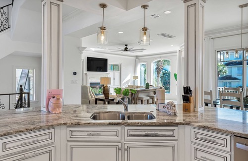 Fort Walton Beach - Destin House | 5BR 4 Full + 1 Half Bath Private Pool Walk to Beach