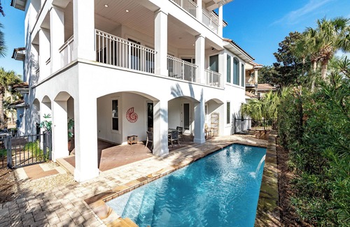 Fort Walton Beach - Destin House | 5BR 4 Full + 1 Half Bath Private Pool Walk to Beach