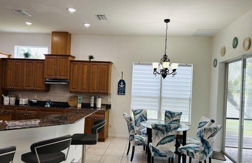 St. Petersburg - Clearwater House | 5br/4ba Luxury house w pool and beautiful backyard