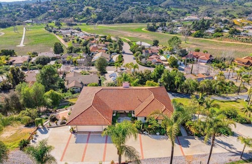 Fallbrook Villa | 5BR/4Bth Entire Grand Estate near Winery Fallbrook