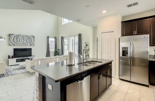 Kissimmee House | 🏝️ 5BR/5BA Home w/Private Pool & Spa, Themed Kids’ Rooms & Resort Fun | Storey Lake Near Disney