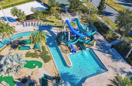 Kissimmee House | 🏝️ 5BR/5BA Home w/Private Pool & Spa, Themed Kids’ Rooms & Resort Fun | Storey Lake Near Disney