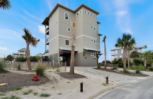Seagrass House | 5BR, Beach View, Elevator, Comm Pool, North Cape