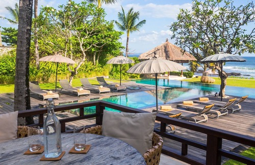 Munggu Villa | 5BR Beachfront Pool Villa Melissa in Pererenan