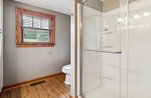 Dundee Other | 5BR Farmhouse Fall Escape on Seneca Lake Wine Trail