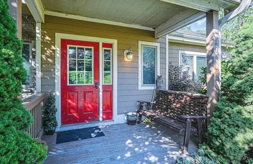 McHenry House | 5BR | Fireplace | Deck | Game Room
