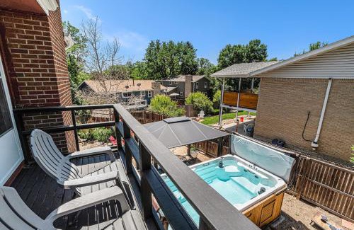 Northwest Arvada House | 5br Getaway W Hot Tub & Patio Dining