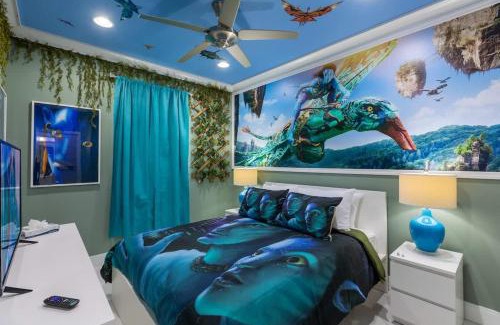 Davenport House | 5BR Getaway with Pool Arcade Games and Resort Access