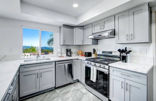 Walnut House | 5BR Hillside Villa + Pools + Game Room #TravelSGV