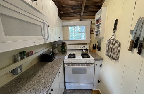 Truro Cottage | 5BR historic cottage on Pamet & Cape Cod Bay. Kayak heaven. WIFI. Washer/dryer.