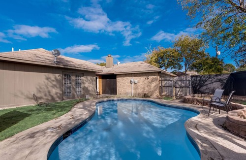Buckner Terrace - Everglade Park House | 5BR Home -Swimming Pool -10 Min. to Downtown