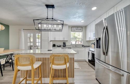 Orlando Villa | 5BR Home w Pool & Big Yard Near Universal Studios