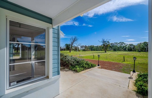 Lake Clifton House | 5BR Large Country Retreat on 40Ha Near Lake Clifton