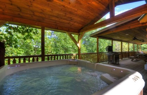 Almond Cabin | 5br Log Cabin: Hot Tub, Game Room, Yard, Firepit! Near Fontana, Bryson, and NOC