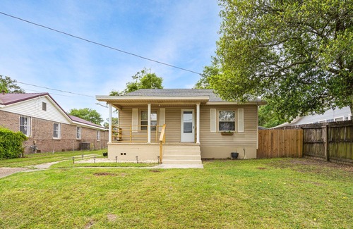 Mobile House | 5BR Lovely Home in Mobile AL l Rare Find