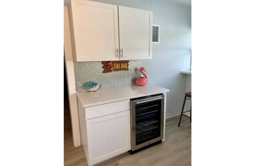 South Pinellas Community Council House | 5BR Newly updated home 6 min to Madeira Beach!