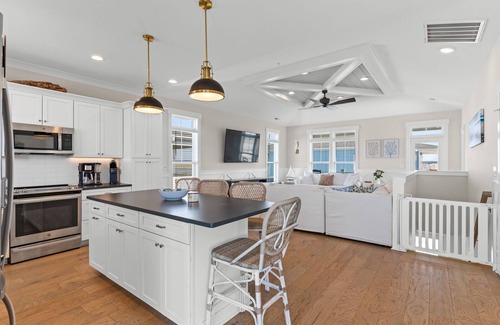 Oak Island House | 5BR Ocean/ICW Views | Pool | Putt-Putt | Golf Cart