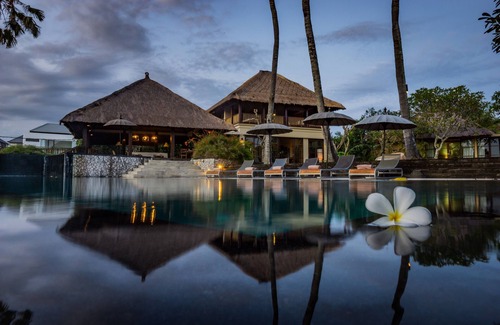Munggu Villa | 5BR Ocean View Villa Mary w/Canggu Beach Access