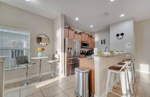 Historic Downtown Kissimmee Apartment | 5BR Paradise Palms Townhome, POOL, by Disney