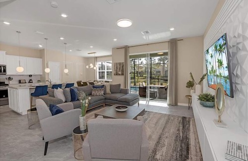 Loughman Villa | 5BR Private Pool Home | Solterra Resort | Near Disney | Sleeps 11