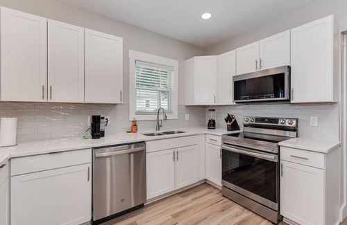 Charlotte House | 5BR Retreat With Hot Tub – Near Uptown & Airport!