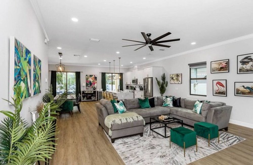 Sun Bay South House | 5BR Serenity Tampa: Pool/Hot tub