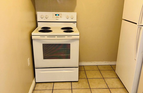 Northeast Edmonton House | 5BR | Sleeps 14 | 10mins stadium | Londonderry mall