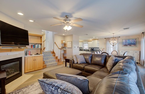 North End House | 5BR Steps to Beach & Boardwalk! Beach Tags Included!