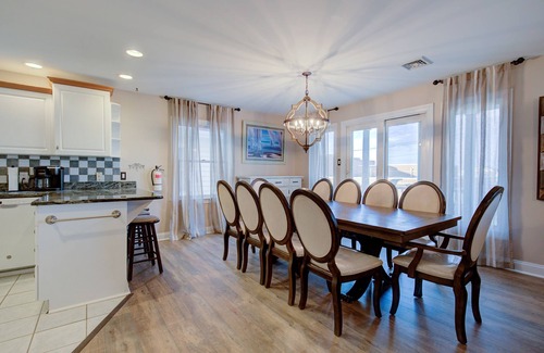 North End House | 5BR Steps to Beach & Boardwalk! Beach Tags Included!