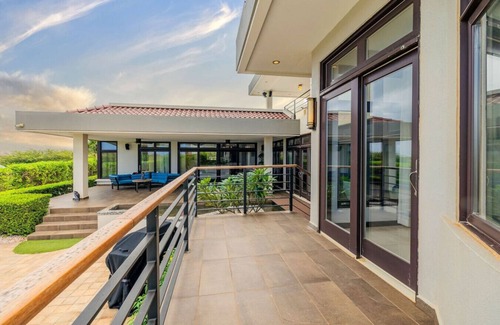 Malmok Villa | 5BR w/Private Pool, Balcony, Deck & Scenic Views at La Colina 11 by Bocobay