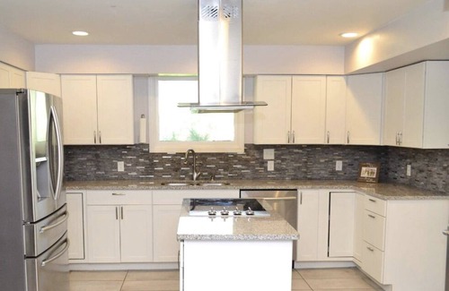 Haynes Area House | 5K Sq Ft Modern Entertainment Home only 5 miles to Downtown Nashville!