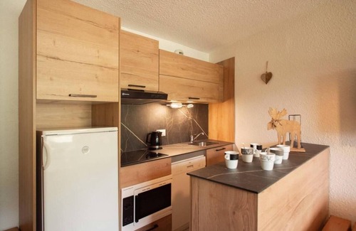 Les Avanchers-Valmorel Apartment | 5m from ski slopes, 4th floor, view mountain/ski slopes, balcony, tv, ski locker, 33m², Valmorel