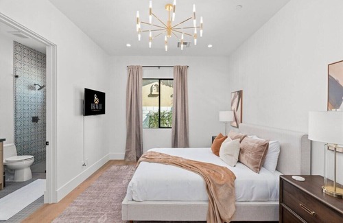 La Tierra Estates House | $5M Lux Estate|5BR w/En-Suites|Pickleball|Pool|Spa