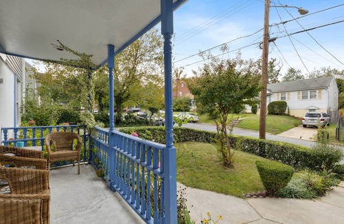 Hyattsville House | 5miles to Washington DC sight see: charming villa