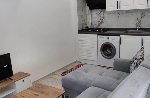 Koycegiz Apartment | 5min Lake Private Entry Garden House in City Center