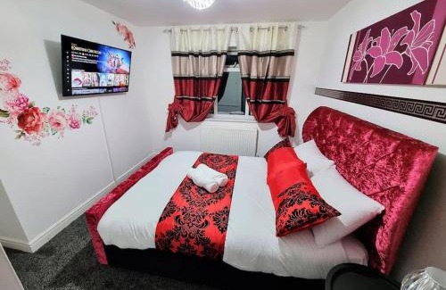 Morley House | *5SM* Setup for your most relaxed & amazing stay + Free Parking + Free Fast WiFi *
