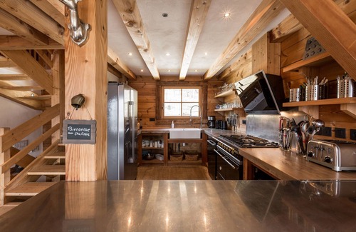 Servoz Ski Chalet | 5star Chamonix Valley luxury chalet breathtaking views of Mt-Blanc for 14 people