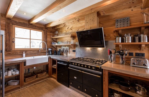Servoz Ski Chalet | 5star Chamonix Valley luxury chalet breathtaking views of Mt-Blanc for 14 people