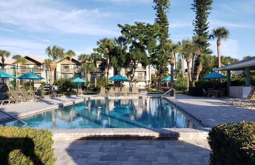 Siesta Key Condo | 5th Floor Siesta Key Condo Across From Pristine Sand & Blue Waters 2bd/2b Views