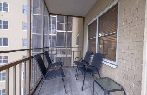 Downtown Atlanta Condo | 6-0 Cozy Atlanta Condo, Modern Comfort!