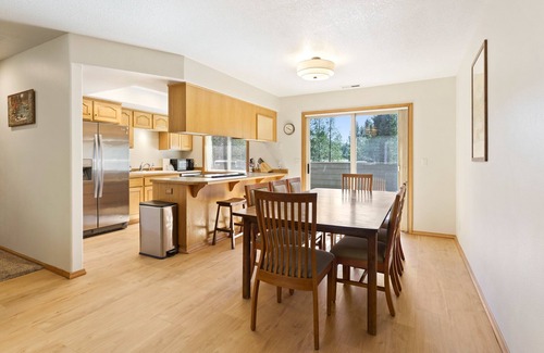 Sunriver House | 6 Approach - Great Getaway, SHARC + Passes, Hot Tub, Ping Pong