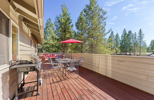 Sunriver House | 6 Approach - Great Getaway, SHARC + Passes, Hot Tub, Ping Pong