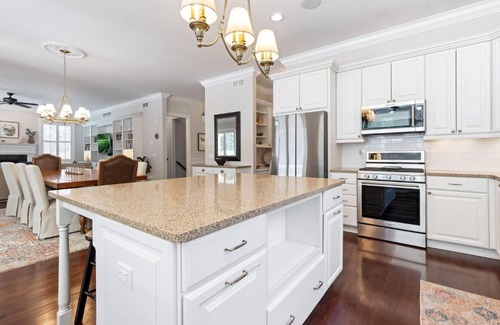 Grand Beach House | 6 bdrm, 5.5 ba, heated pool, hot tub, fire pit and putting green