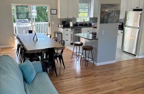 Eastward Look House | 6 Bed 3 Bath; pets welcome; private yard; outdoor shower; 3 kings 3 queen beds