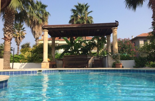 Dalyan City Center Villa | 6 bed/bath luxury villa private pool and bar, free wifi aircon Sat TV 3 lounges