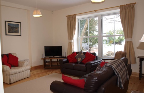 Llanarmon Dyffryn-Ceiriog House | 6 bedrooms,6 bathrooms, spacious former rectory, ideal for family holidays