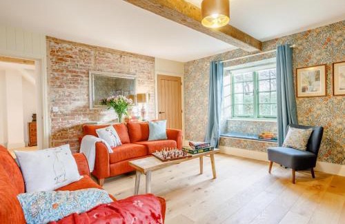Milborne Saint Andrew House | 6 Bed in Blandford Forum 80549