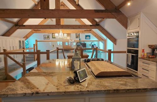 Blaencwm House | 6 Bed in Blaencwm oc-t32688