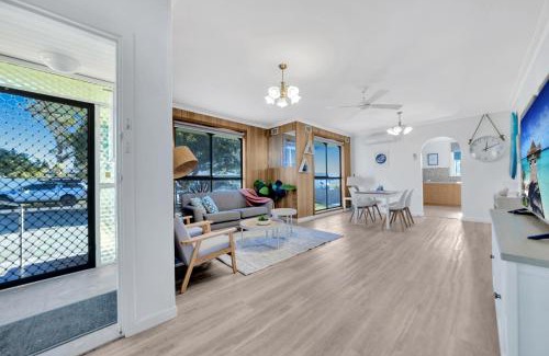 Norlane House | 6 Bed-Spirit of Tasmania- 2 Mins -Shore GetAway